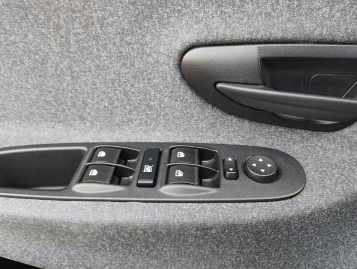 Lancia Ypsilon 1.0 FireFly 5 porte S&S Hybrid Ecochic A. Ferretti (11)