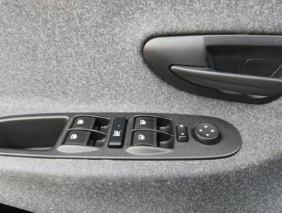 Lancia Ypsilon 1.0 FireFly 5 porte S&S Hybrid Ecochic A. Ferretti (11)