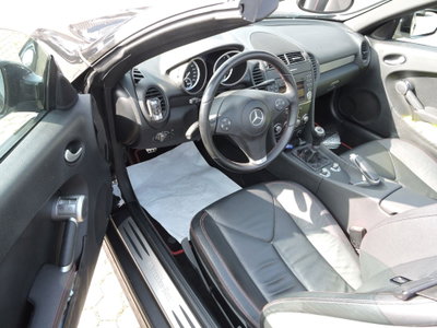 Mercedes-Benz SLK 200 CGI Edition1 (9)