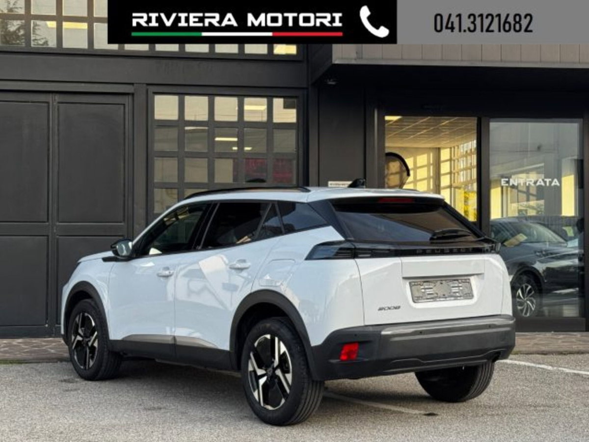 Peugeot 2008 PureTech 100 S&S Allure (12)