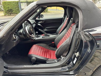 Abarth 124 Spider 1.4 Turbo MultiAir 170 CV (6)