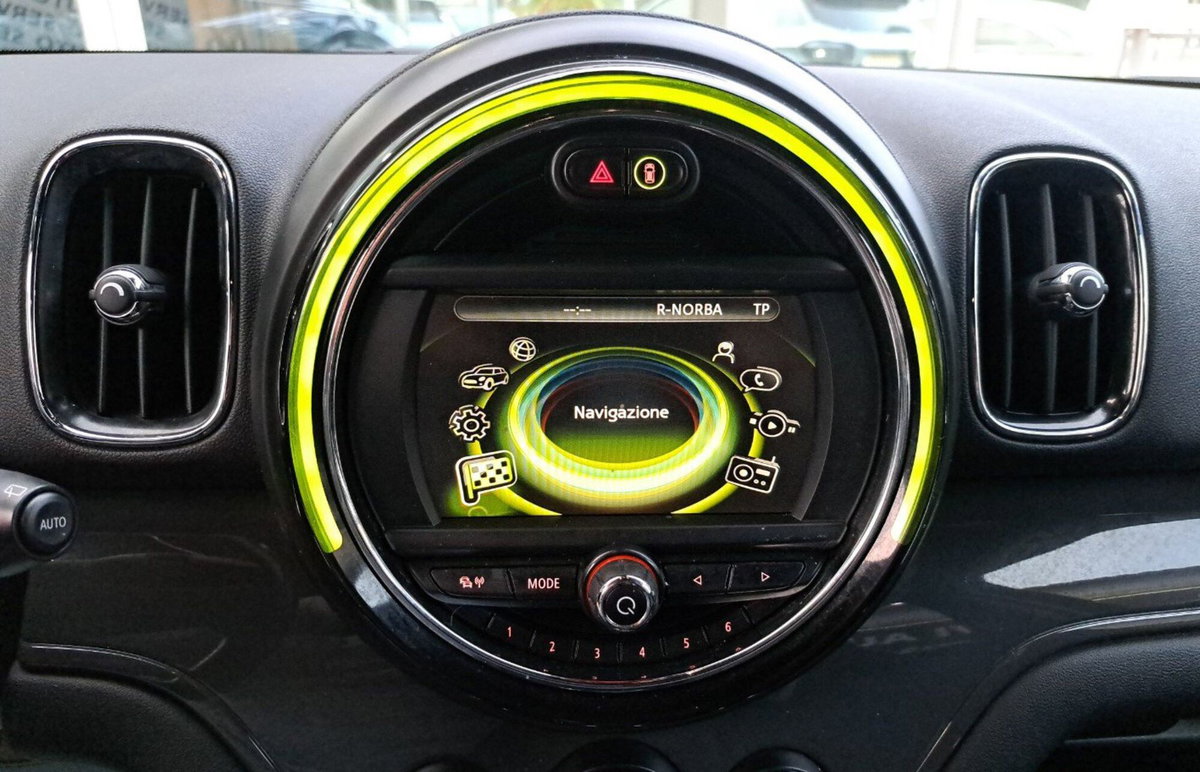 MINI Mini Countryman 2.0 Cooper D Business Countryman (14)