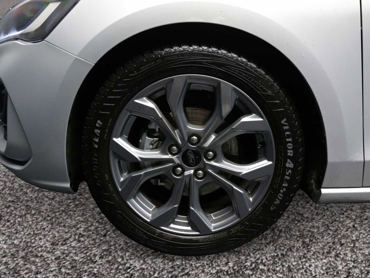 Ford Focus 1.0t ecoboost h ST-Line X 155cv powershift (6)