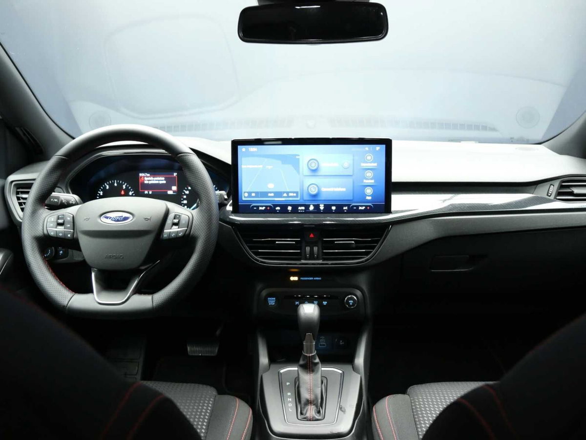 Ford Focus 1.0t ecoboost h ST-Line X 155cv powershift (7)