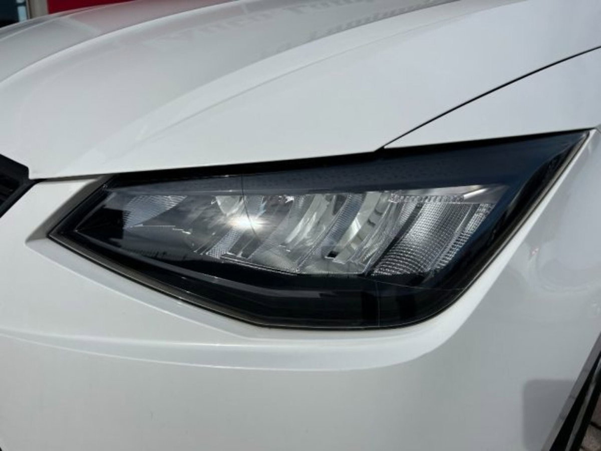 SEAT Ibiza 1.0 TGI 5 porte Business (17)