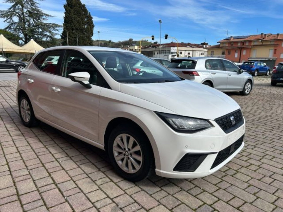 SEAT Ibiza 1.0 TGI 5 porte Business (2)