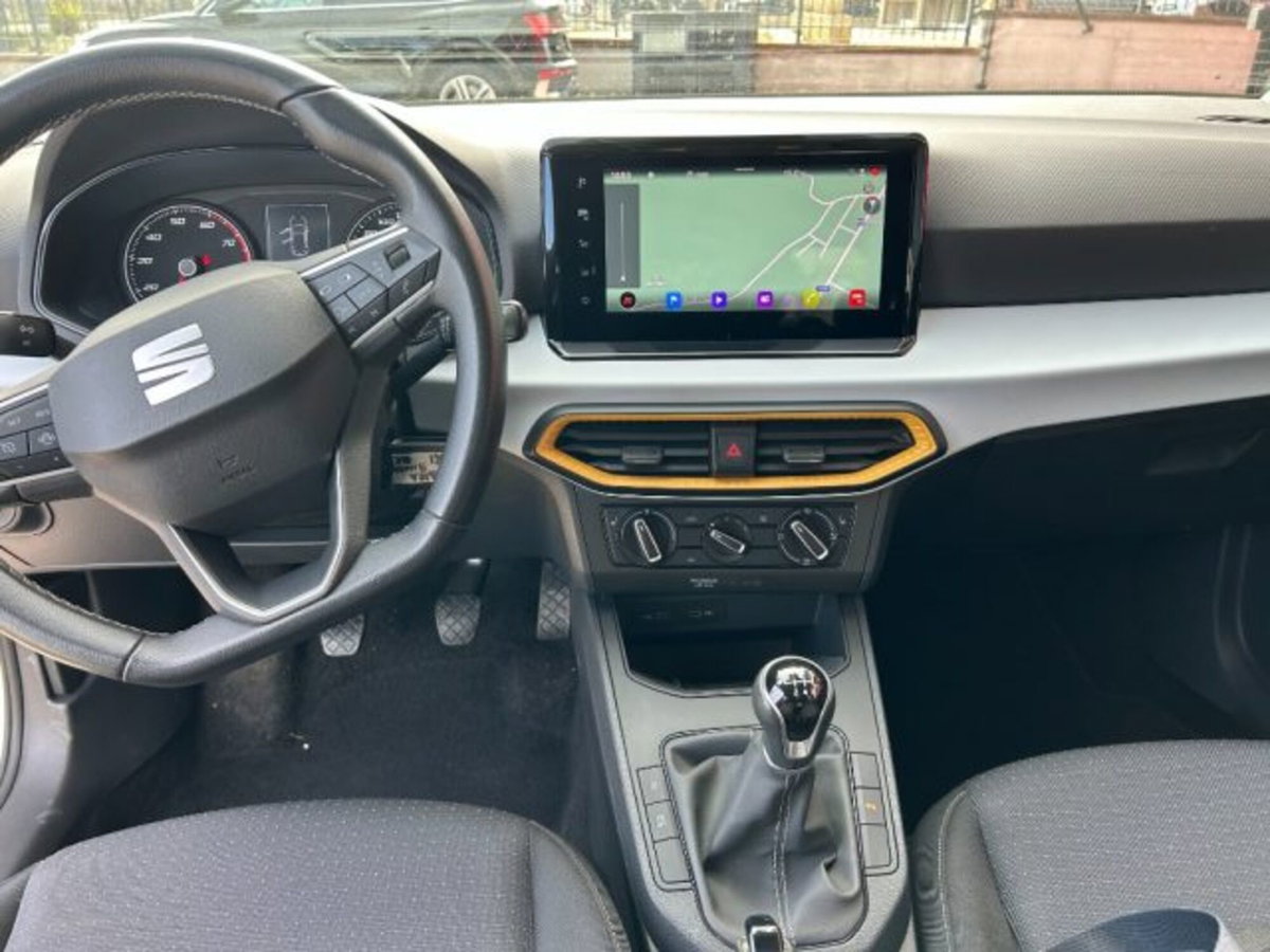 SEAT Ibiza 1.0 TGI 5 porte Business (8)