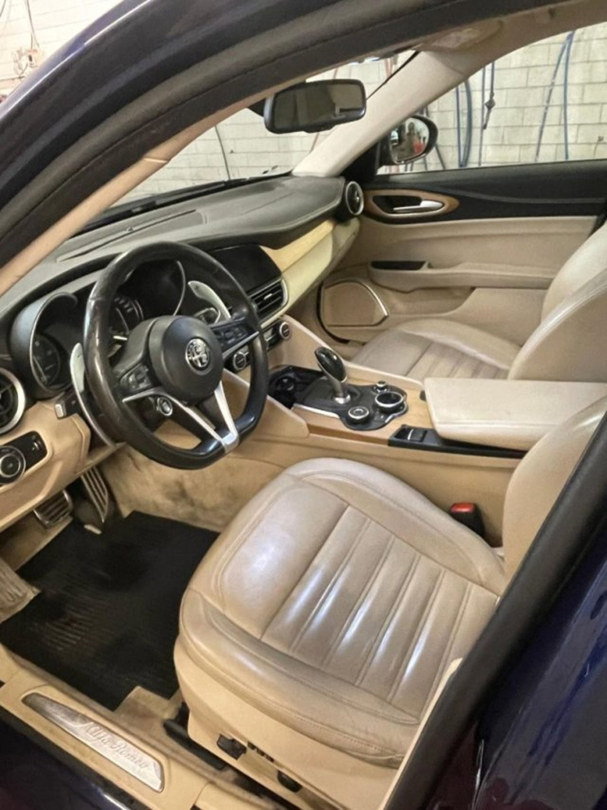 Alfa Romeo Giulia 2.2 Turbodiesel 210 CV AT8 AWD Q4 Veloce (13)
