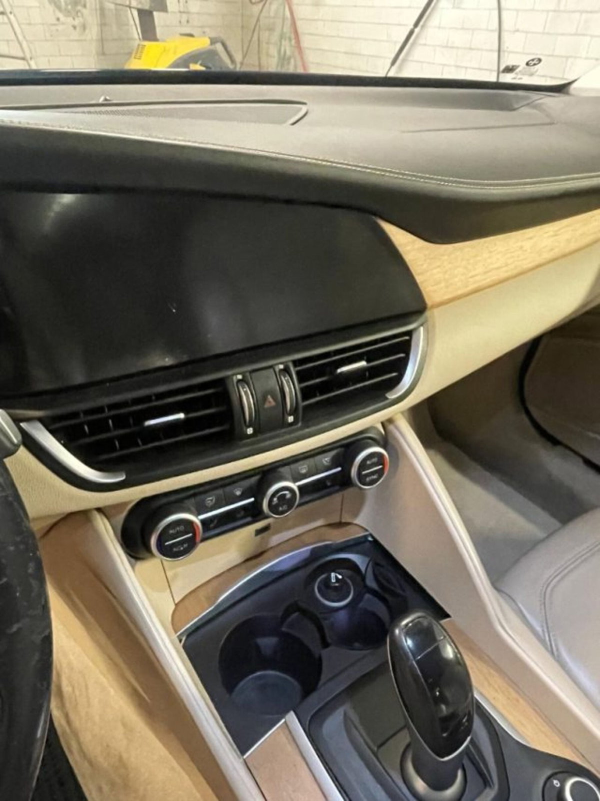 Alfa Romeo Giulia 2.2 Turbodiesel 210 CV AT8 AWD Q4 Veloce (6)