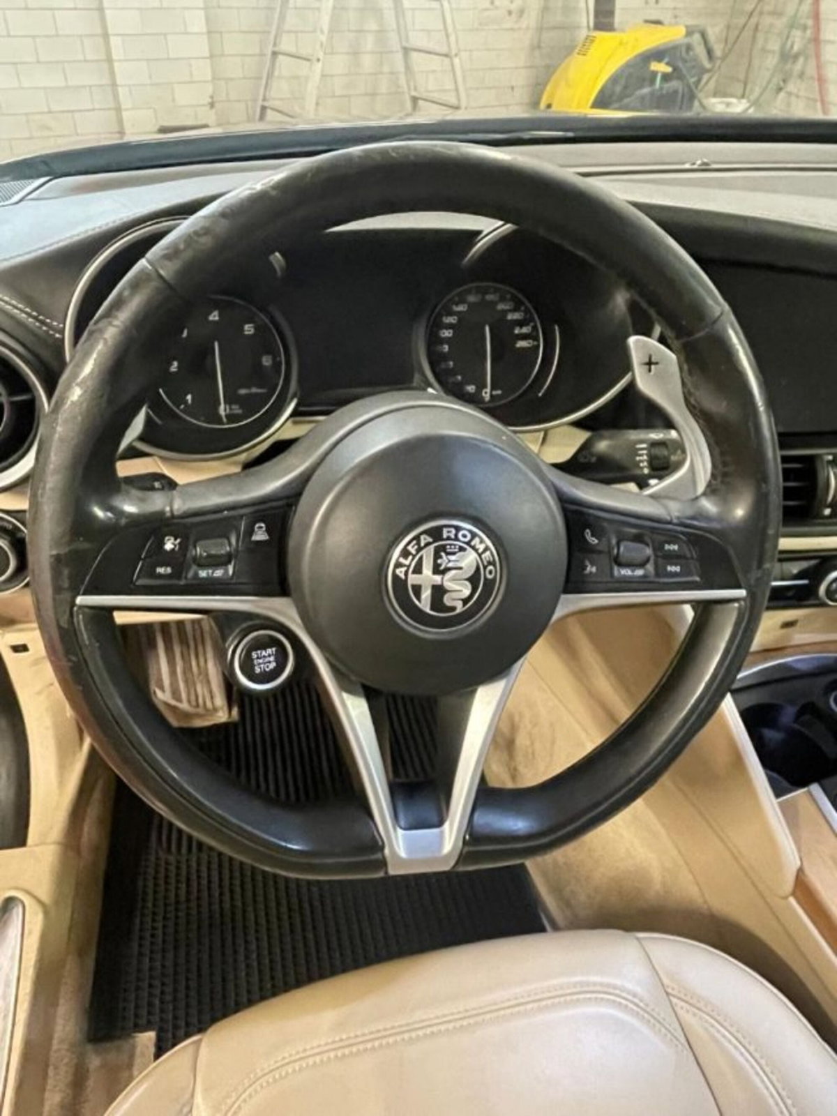 Alfa Romeo Giulia 2.2 Turbodiesel 210 CV AT8 AWD Q4 Veloce (7)