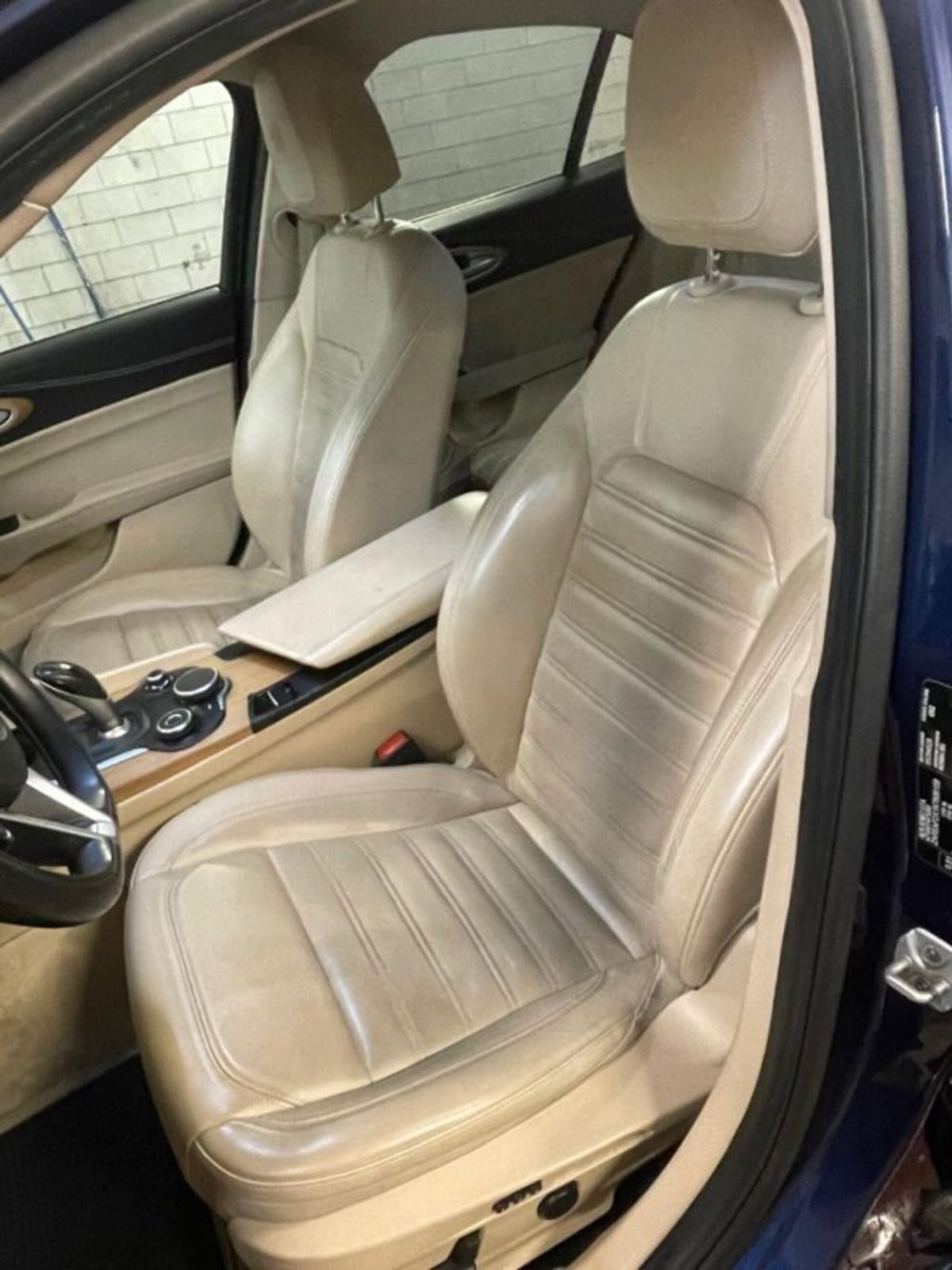 Alfa Romeo Giulia 2.2 Turbodiesel 210 CV AT8 AWD Q4 Veloce (9)