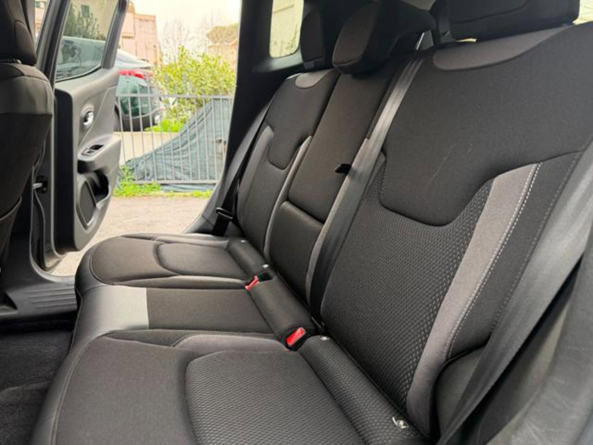 Jeep Renegade 1.6 Mjt 130 CV Limited (18)