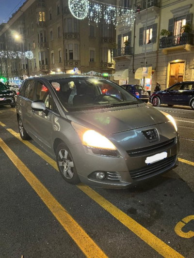 Peugeot 5008 1.6 HDi 112CV Business usata