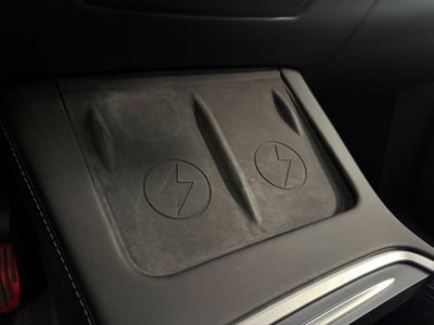 Tesla Model Y Long Range awd (17)