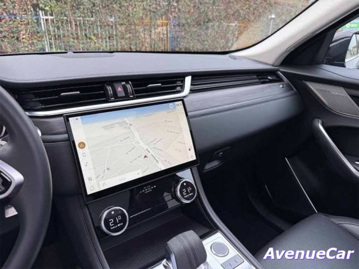 Jaguar F-Pace 2.0d i4 mhev R-Dynamic HSE 90th Anniversary Edition awd 204cv auto (17)