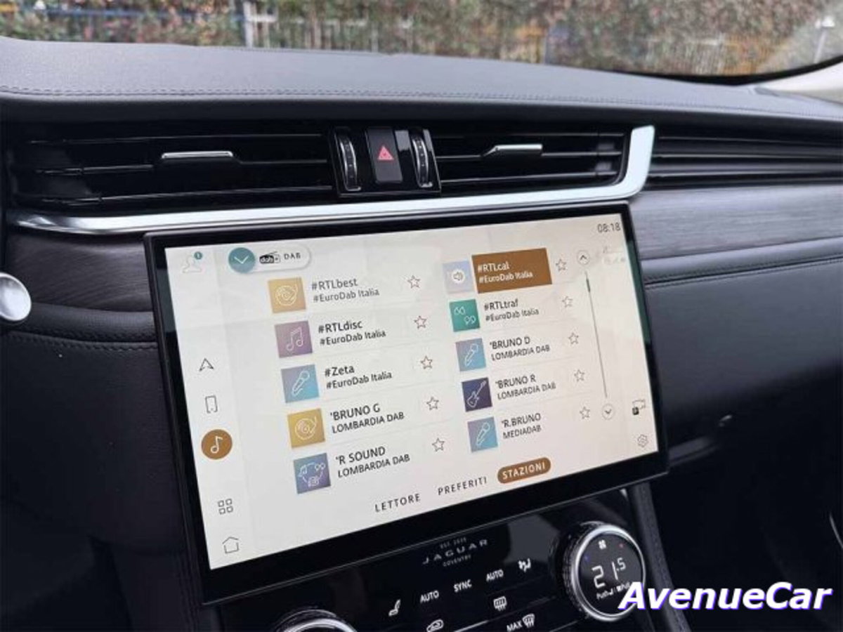 Jaguar F-Pace 2.0d i4 mhev R-Dynamic HSE 90th Anniversary Edition awd 204cv auto (20)