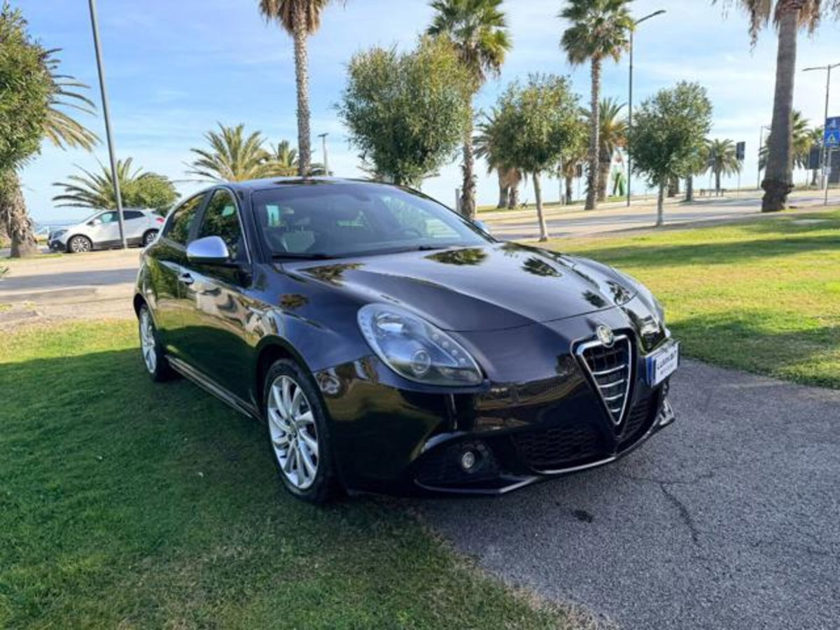 Alfa Romeo Giulietta 2.0 JTDm-2 Distinctive 170cv tct (2)