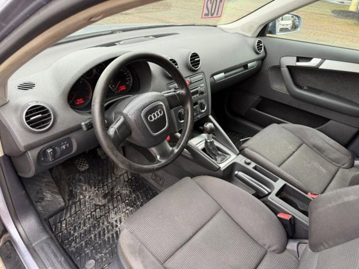 Audi A3 Sportback 2.0 16V TDI Ambition (10)