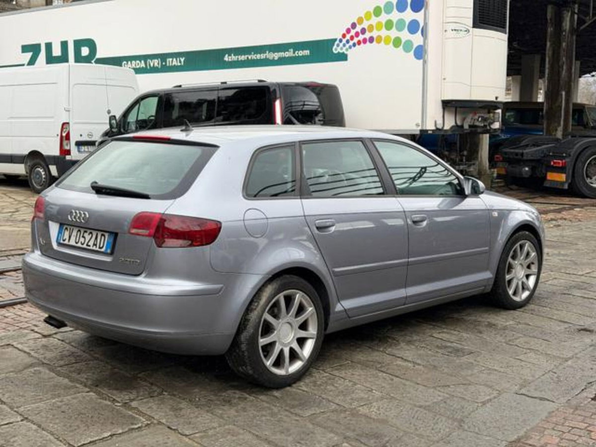 Audi A3 Sportback 2.0 16V TDI Ambition (5)