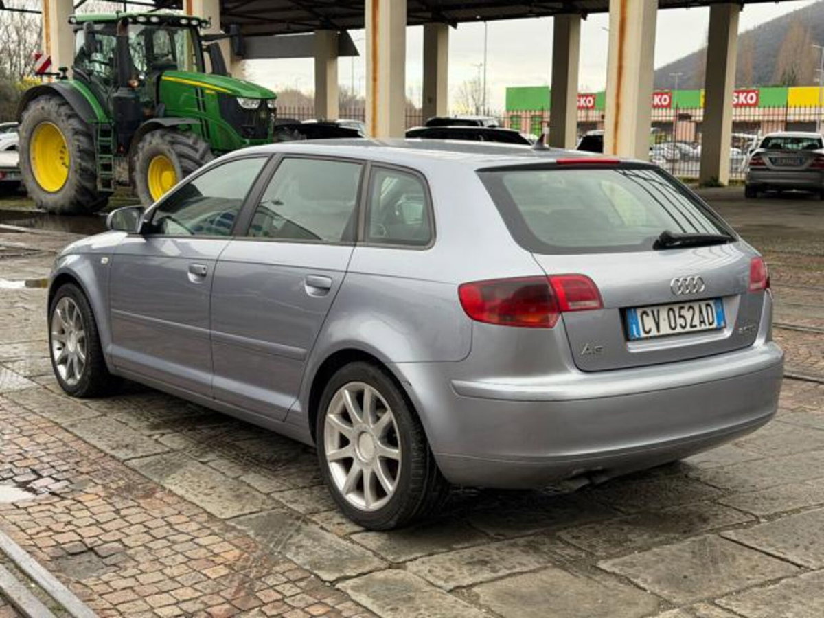 Audi A3 Sportback 2.0 16V TDI Ambition (7)
