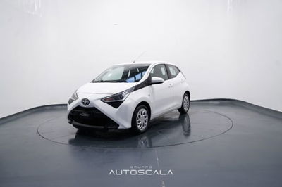 Toyota Aygo 1.0 VVT-i 72 CV 5 porte x-play usata
