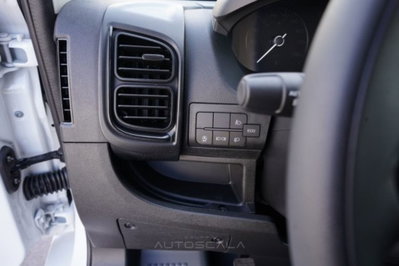 Peugeot Boxer Furgone 333 2.2 BlueHDi 140 S&S PLM-TM Furgone Premium (9)