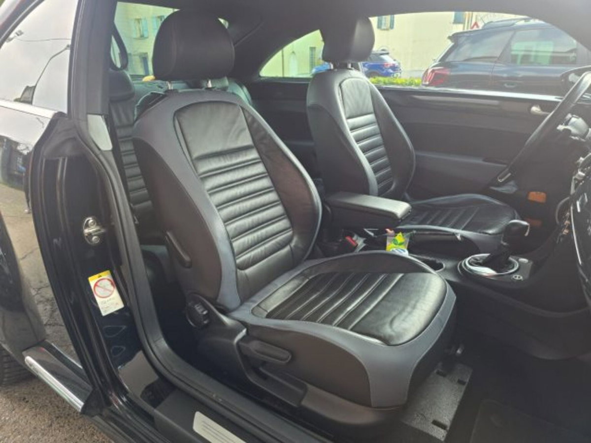 Volkswagen Maggiolino 2.0 TDI DSG Sport (10)