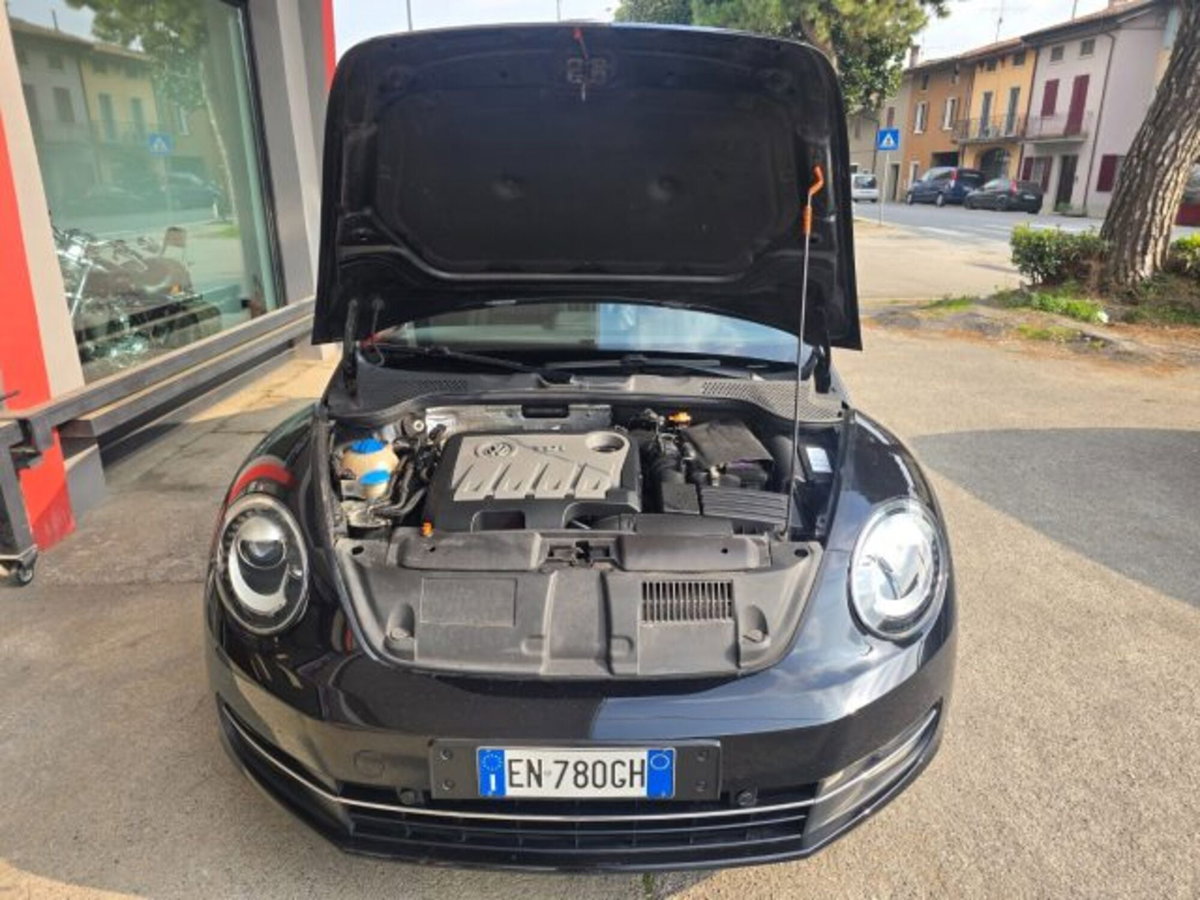 Volkswagen Maggiolino 2.0 TDI DSG Sport (13)