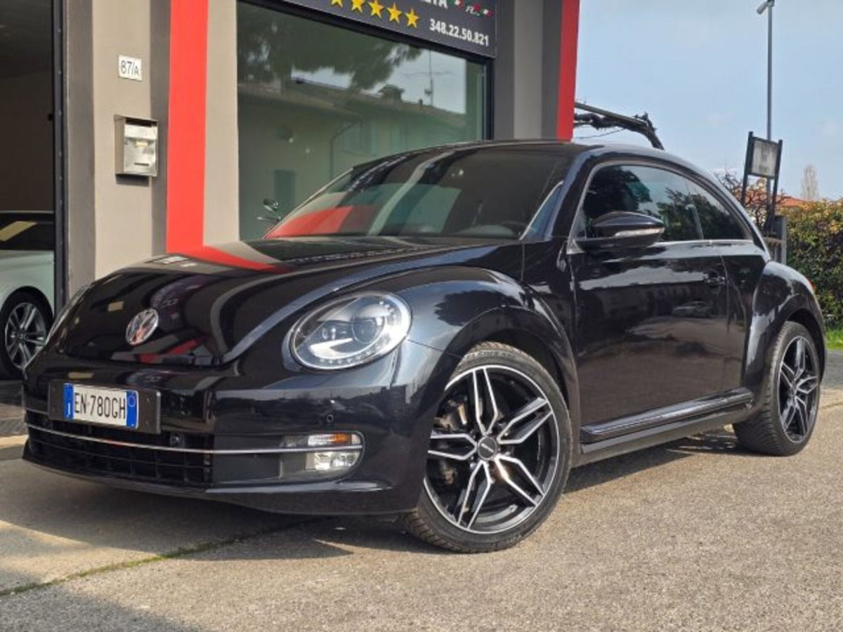Volkswagen Maggiolino 2.0 TDI DSG Sport (16)