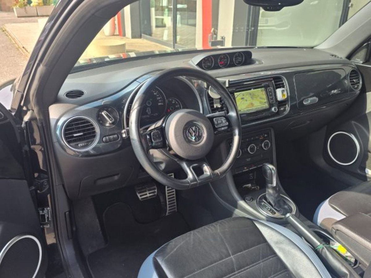 Volkswagen Maggiolino 2.0 TDI DSG Sport (18)