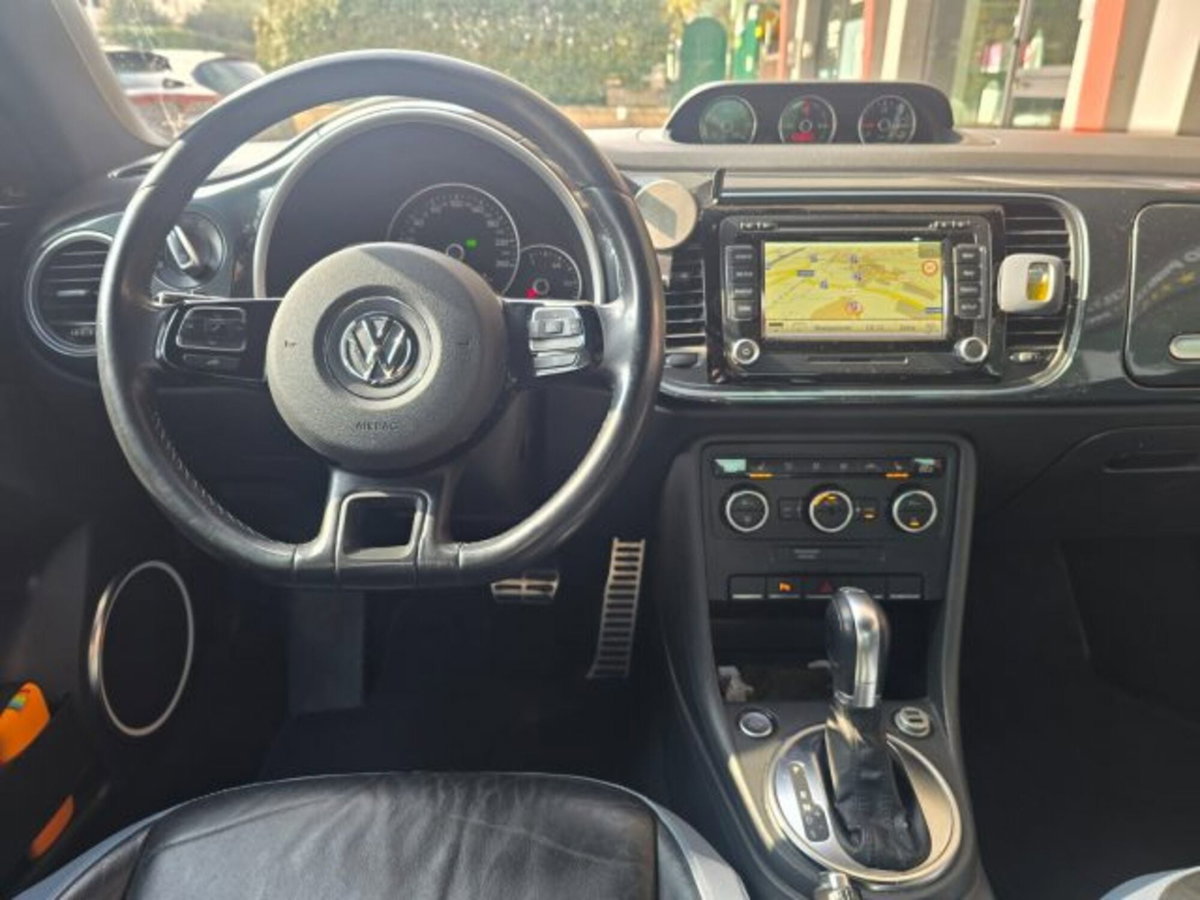 Volkswagen Maggiolino 2.0 TDI DSG Sport (4)