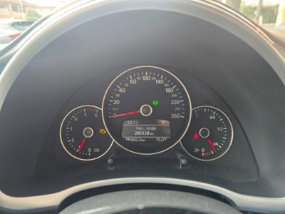 Volkswagen Maggiolino 2.0 TDI DSG Sport (4)
