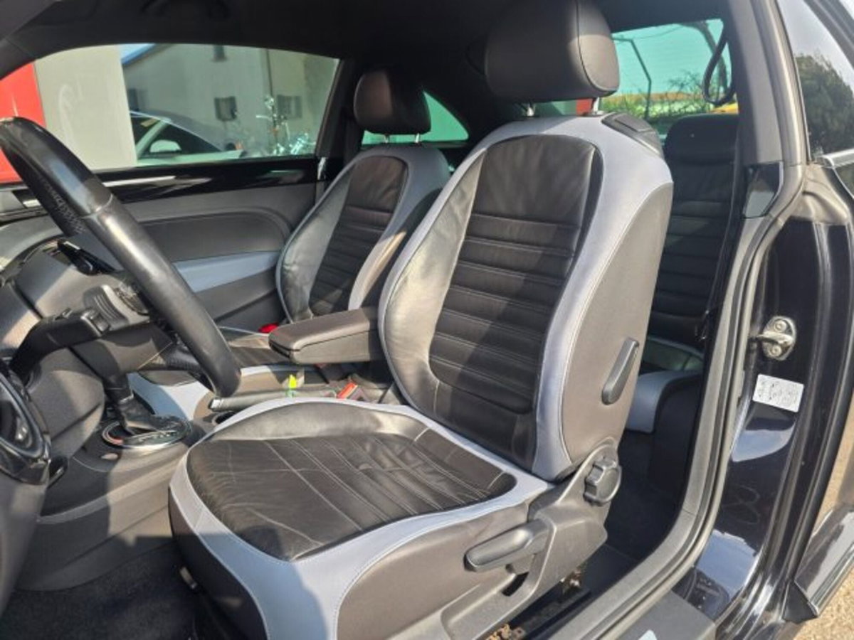 Volkswagen Maggiolino 2.0 TDI DSG Sport (6)
