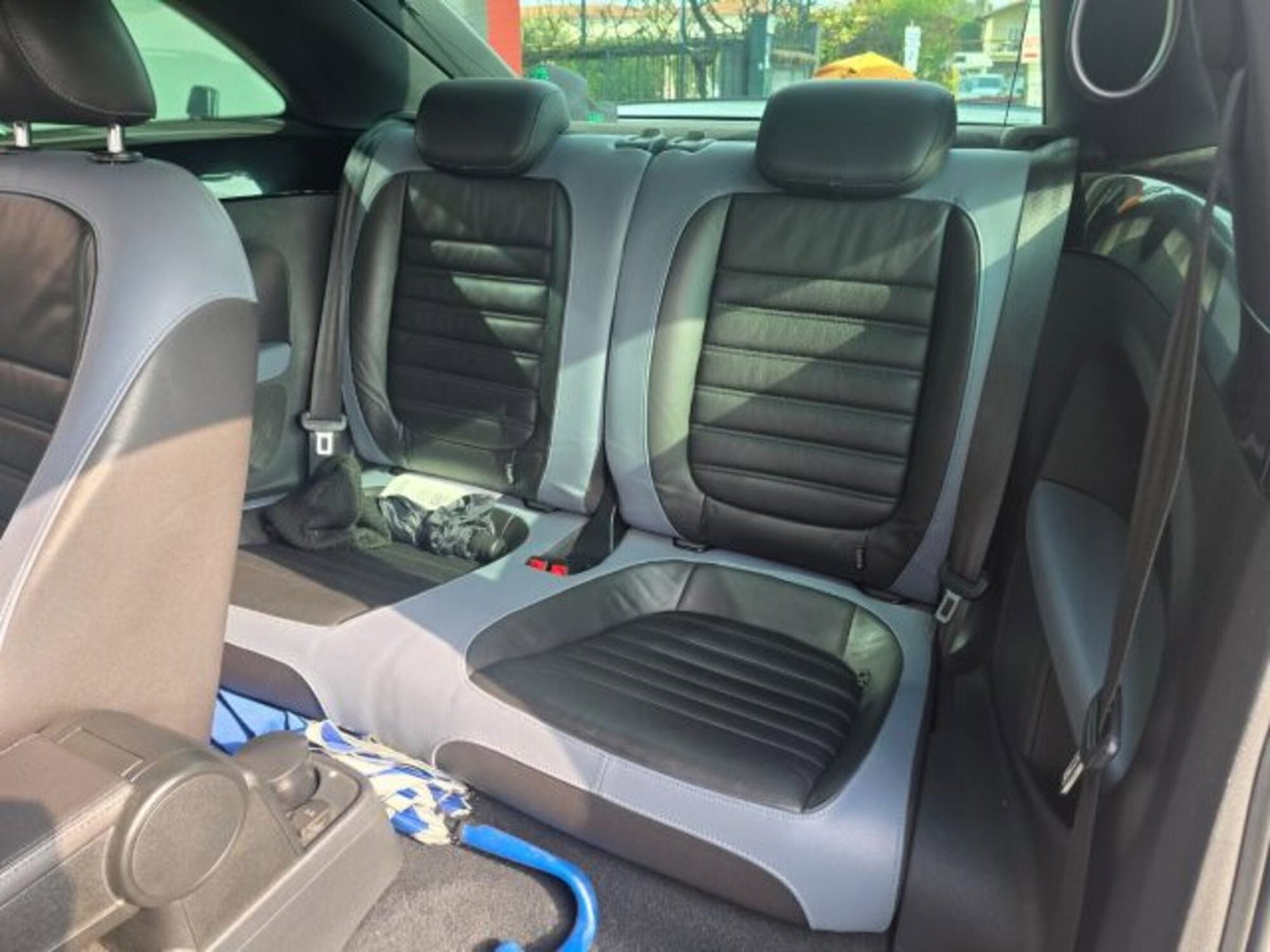 Volkswagen Maggiolino 2.0 TDI DSG Sport (7)