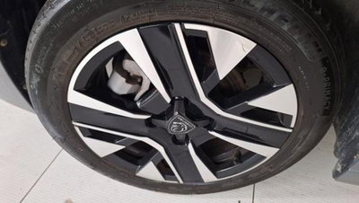 Peugeot 208 1.2 hybrid Active 100cv e-dcs 6 (15)