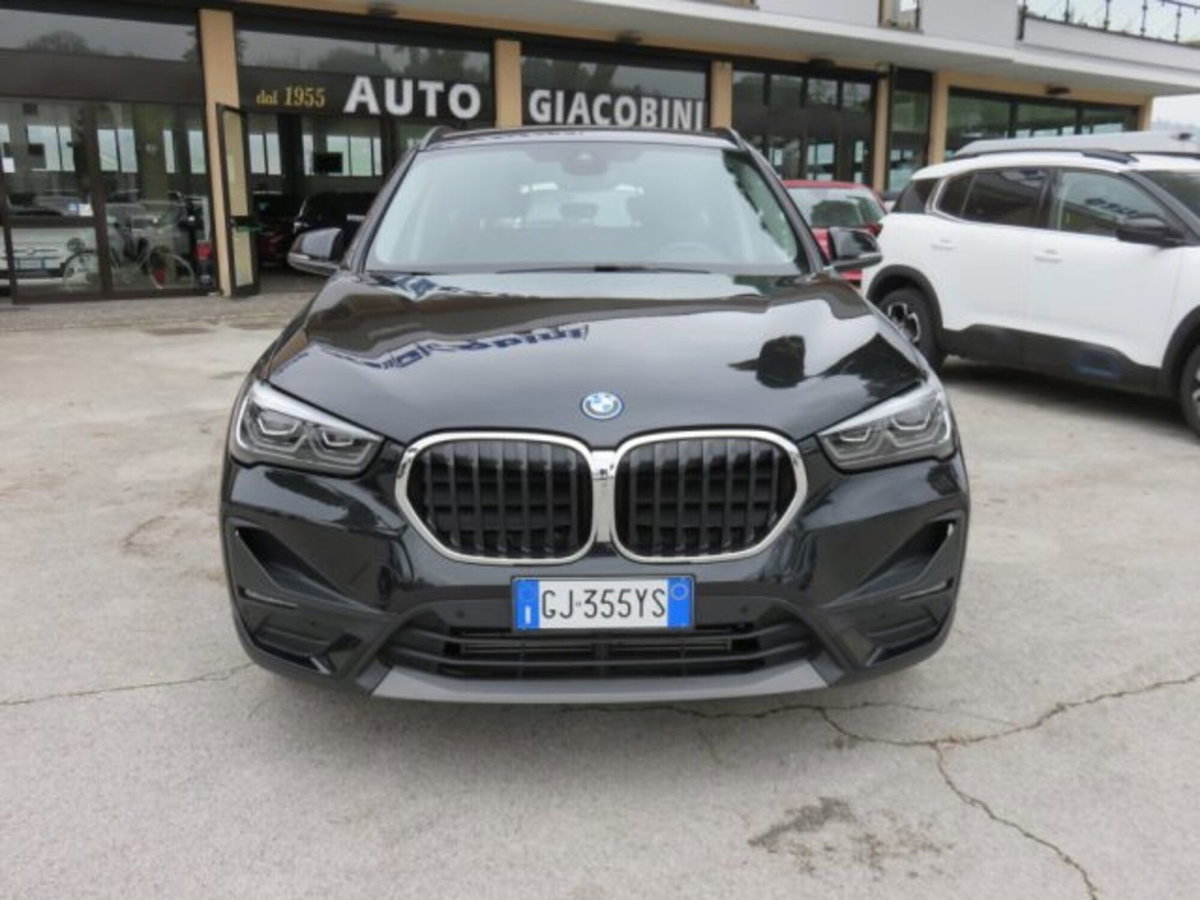 BMW X1 xDrive25e Business Advantage (2)