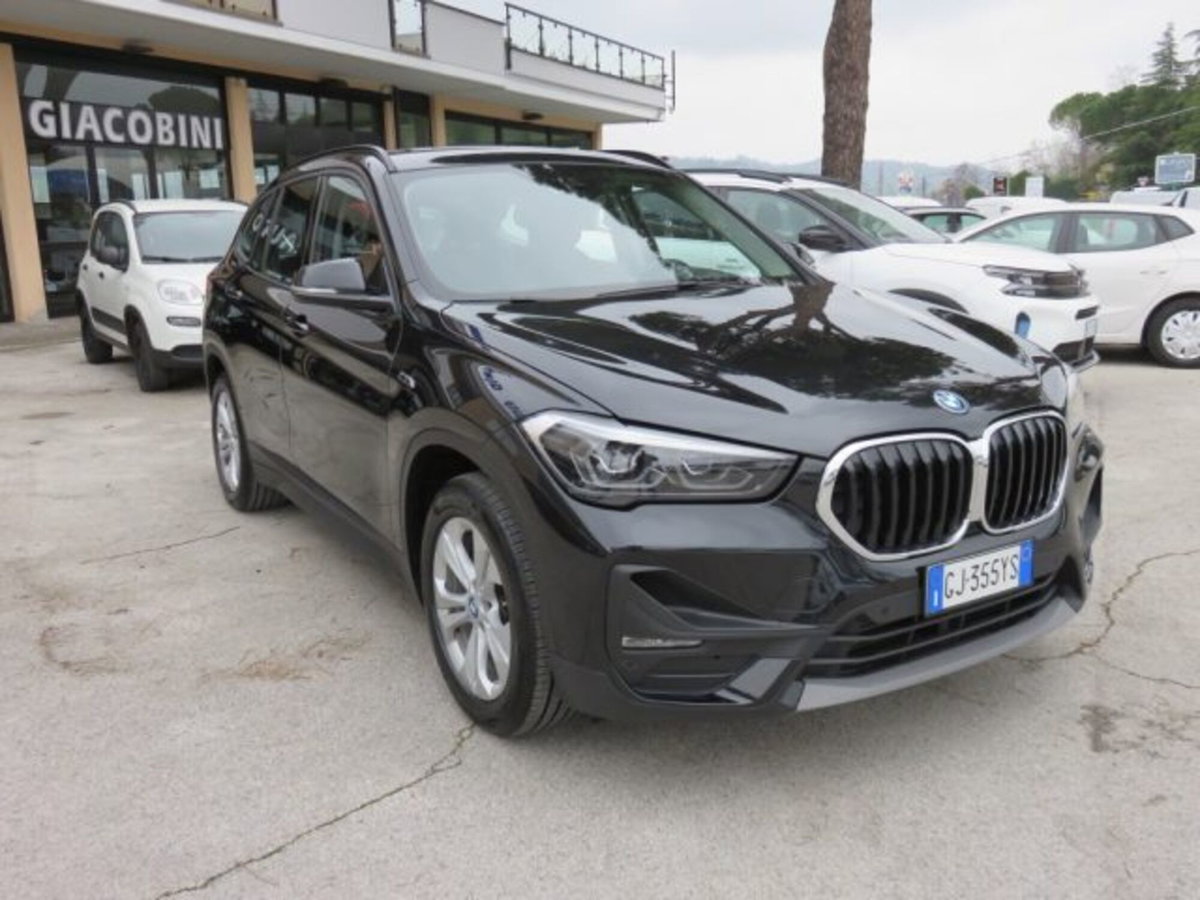 BMW X1 xDrive25e Business Advantage (3)