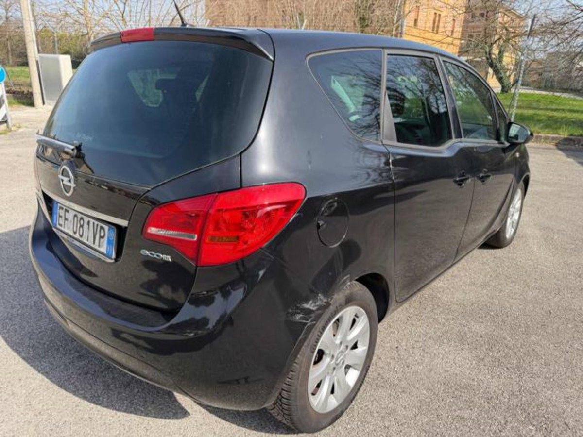 Opel Meriva 1.3 CDTI 95CV ecoFLEStart&Stop Cosmo (19)