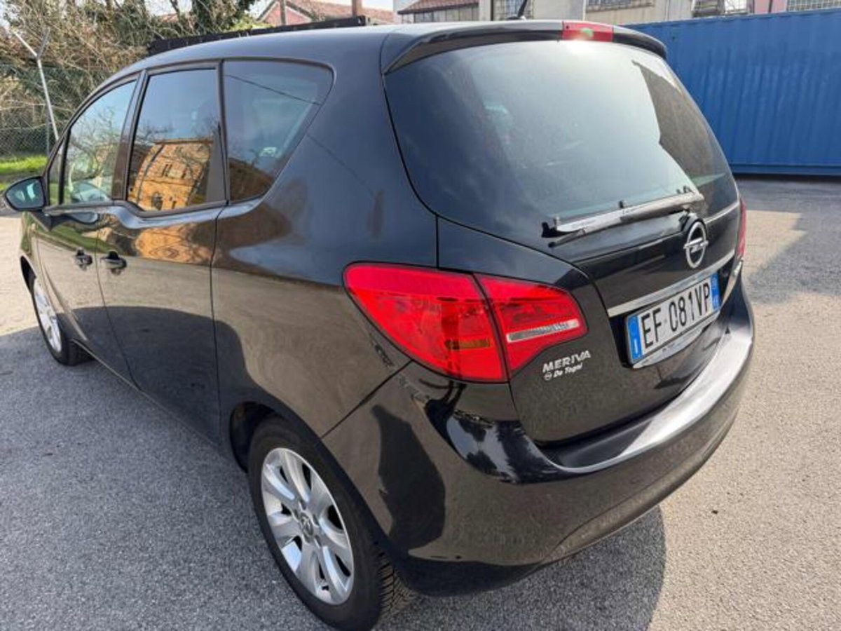 Opel Meriva 1.3 CDTI 95CV ecoFLEStart&Stop Cosmo (20)