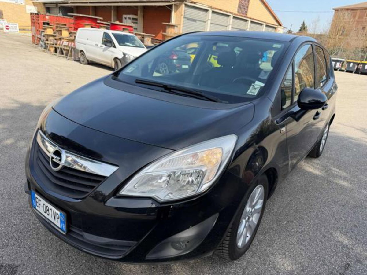 Opel Meriva 1.3 CDTI 95CV ecoFLEStart&Stop Cosmo (3)