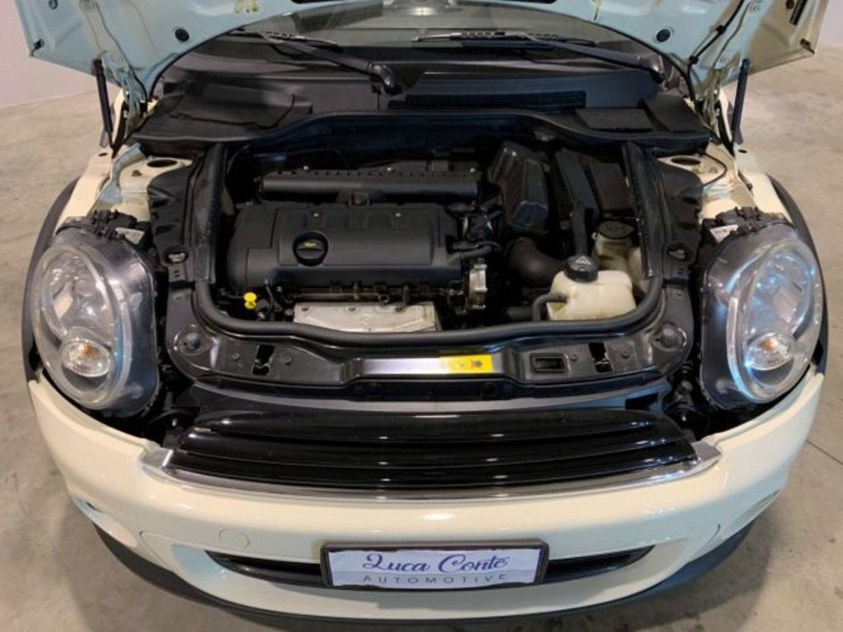 MINI Mini 1.6 16V One (72kW) (10)