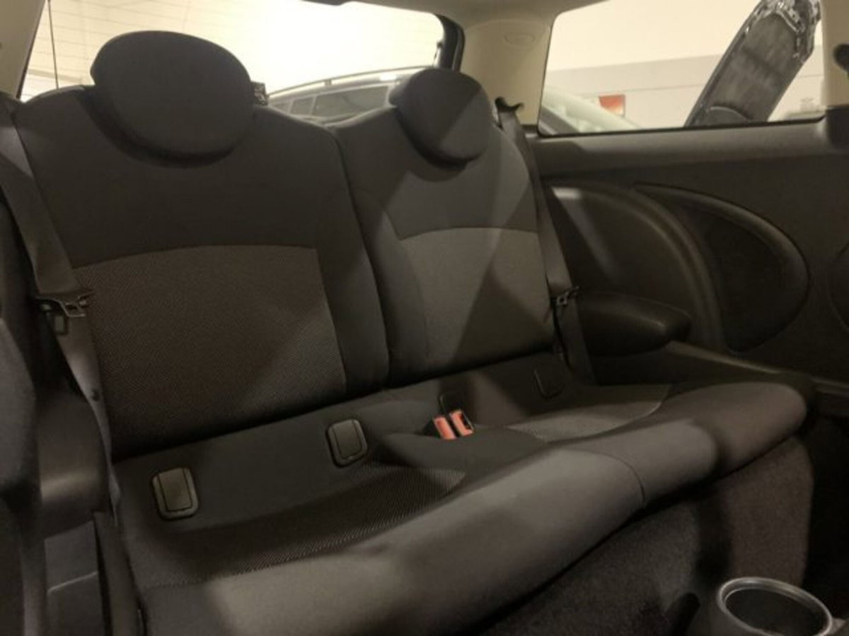 MINI Mini 1.6 16V One (72kW) (15)