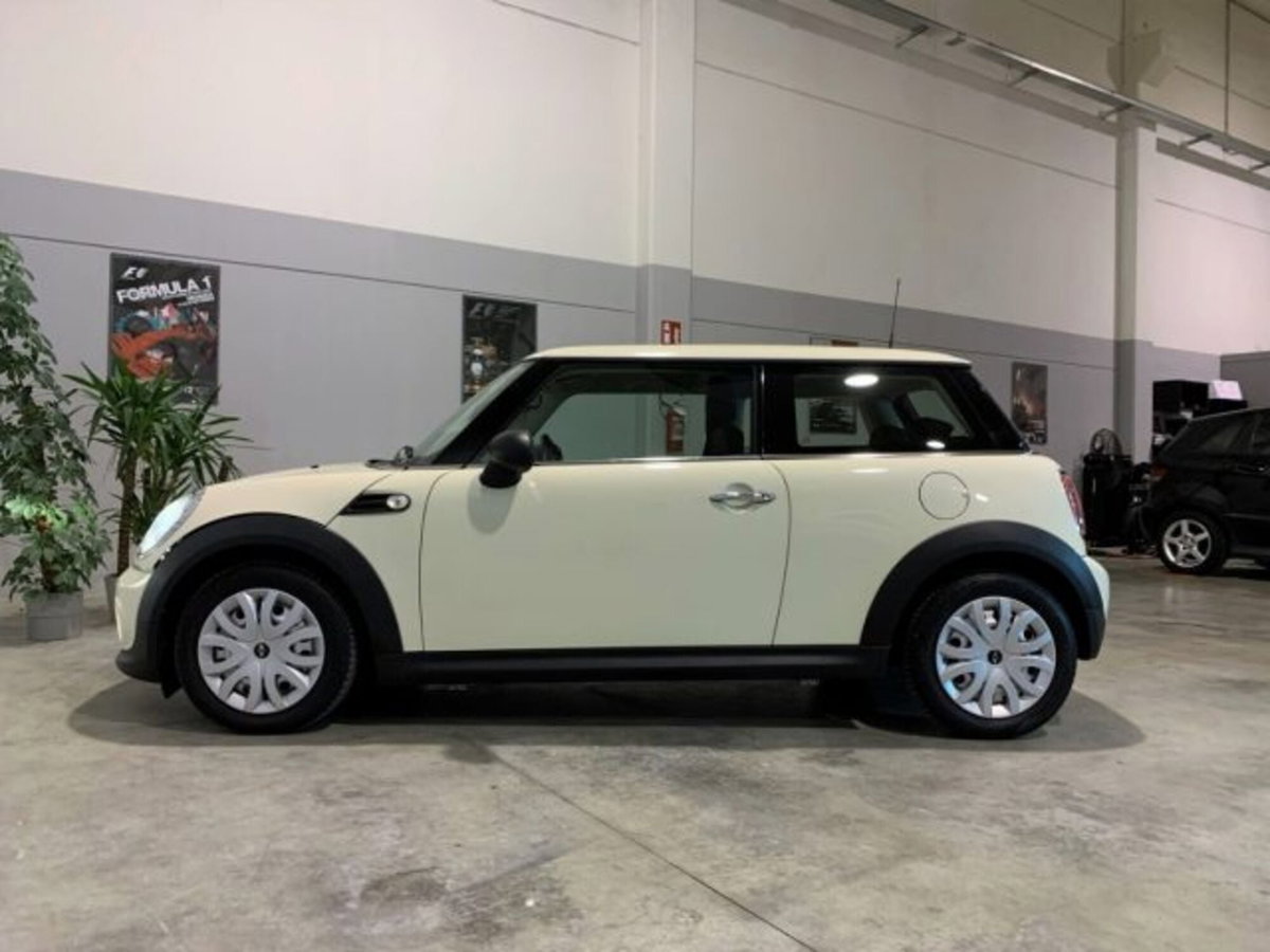 MINI Mini 1.6 16V One (72kW) (3)