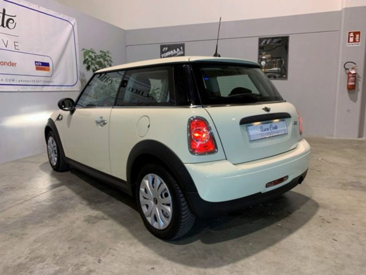 MINI Mini 1.6 16V One (72kW) (5)