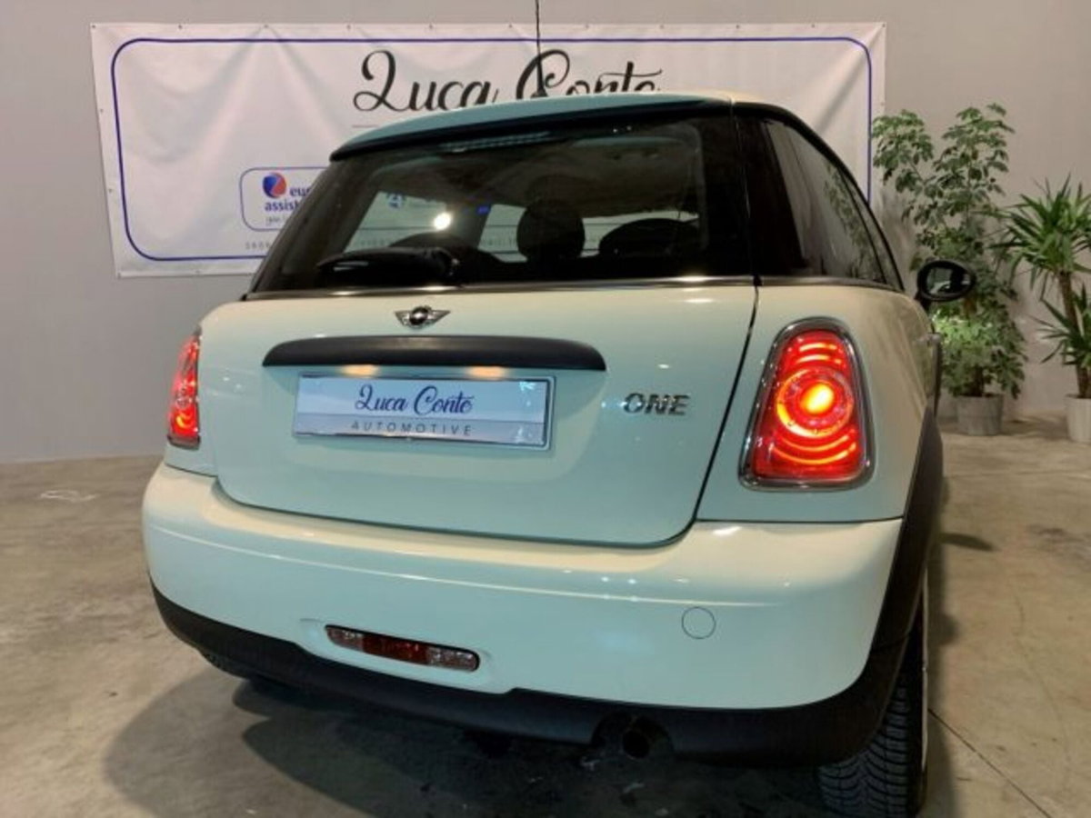 MINI Mini 1.6 16V One (72kW) (6)