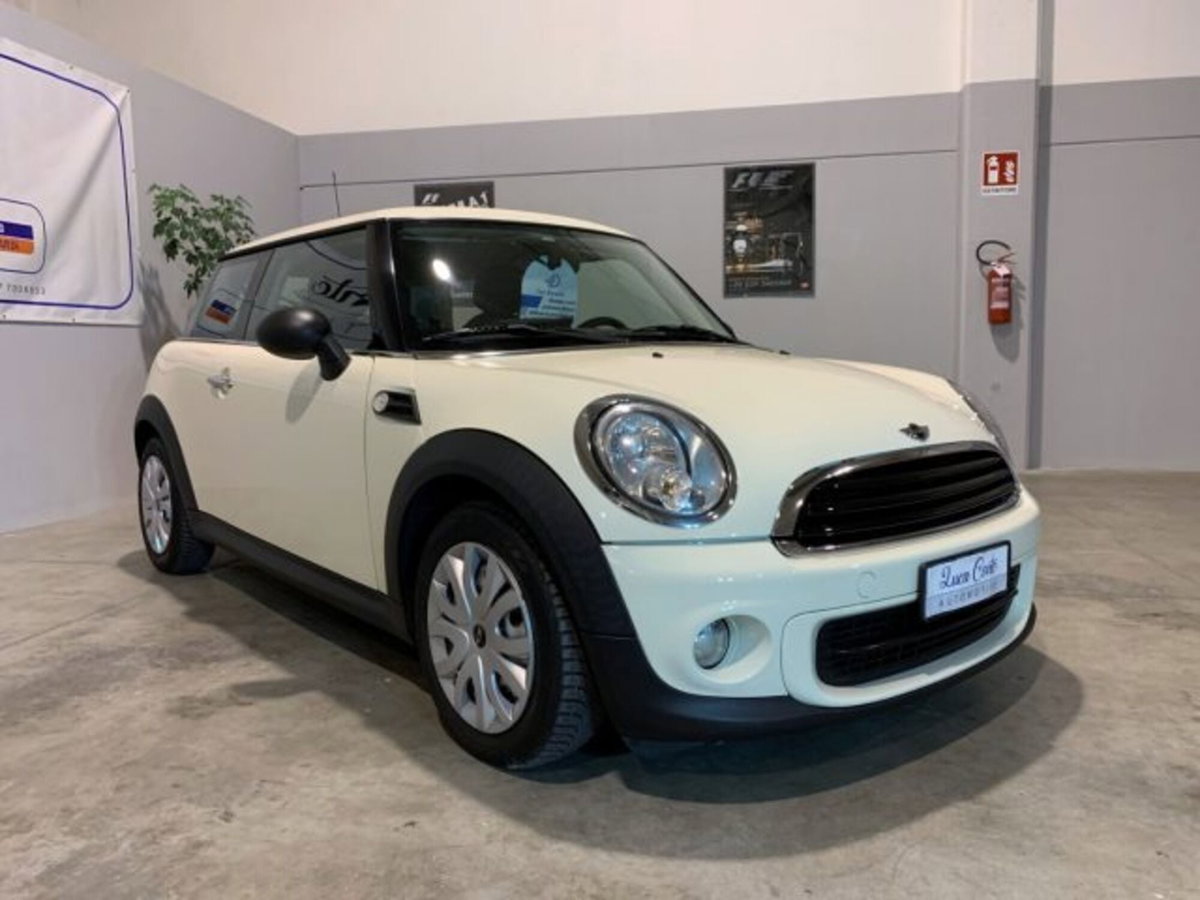 MINI Mini 1.6 16V One (72kW) (9)