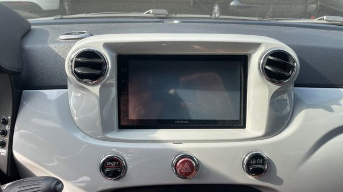 Abarth 500 Cabrio 1.4 Turbo T-Jet Custom (10)