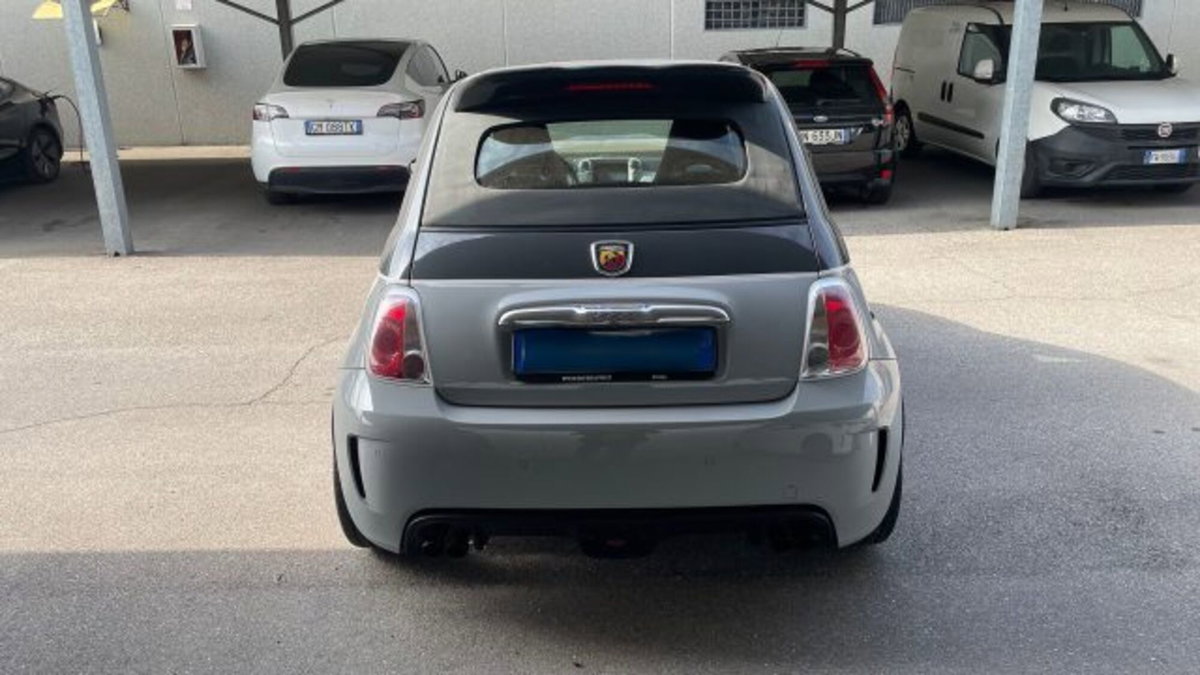 Abarth 500 Cabrio 1.4 Turbo T-Jet Custom (6)
