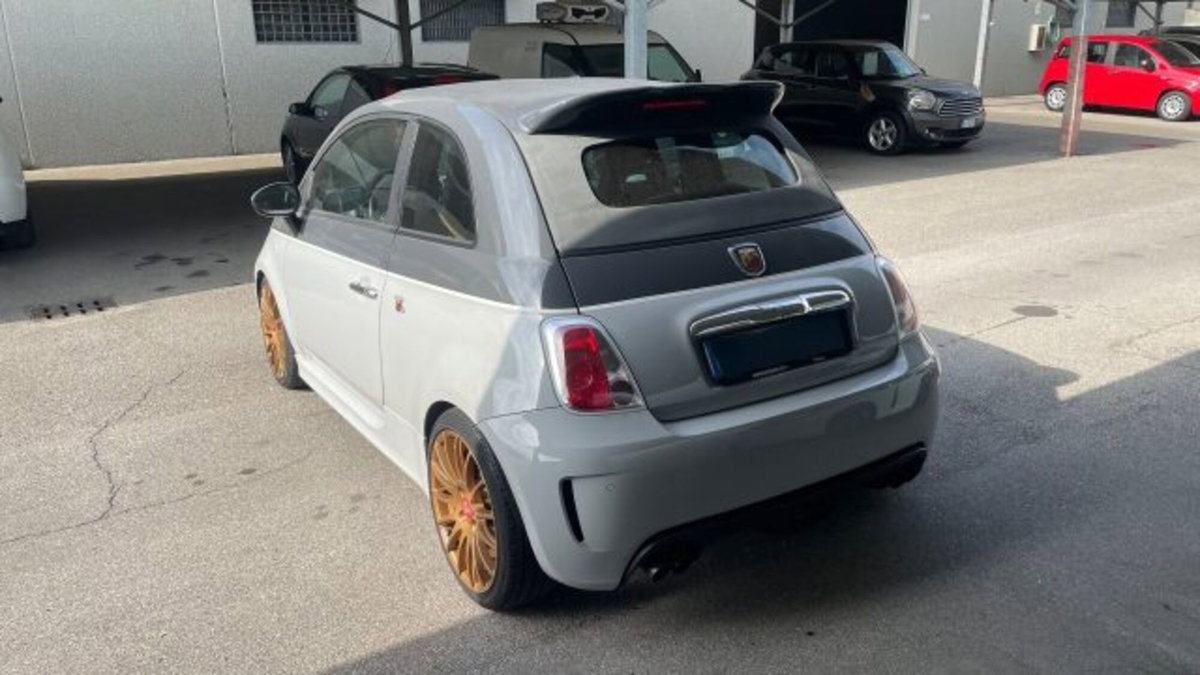 Abarth 500 Cabrio 1.4 Turbo T-Jet Custom (7)