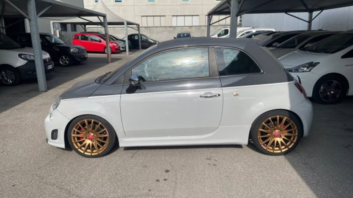 Abarth 500 Cabrio 1.4 Turbo T-Jet Custom (8)